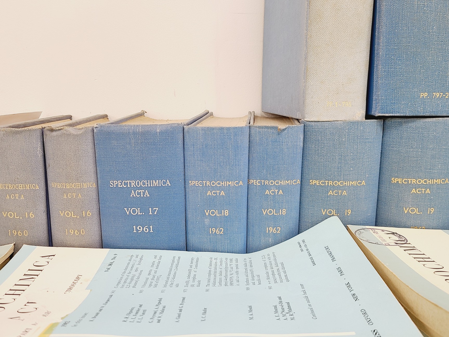 Image of Job Lot of Spectrochimica Acta Books & Manuals 
