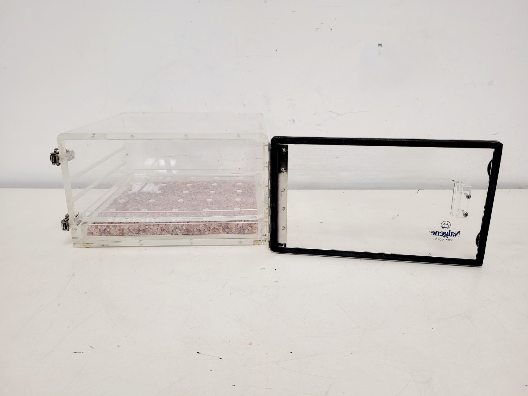 Image of Nalgene 5317-0070 Acrylic Desiccator Cabinet