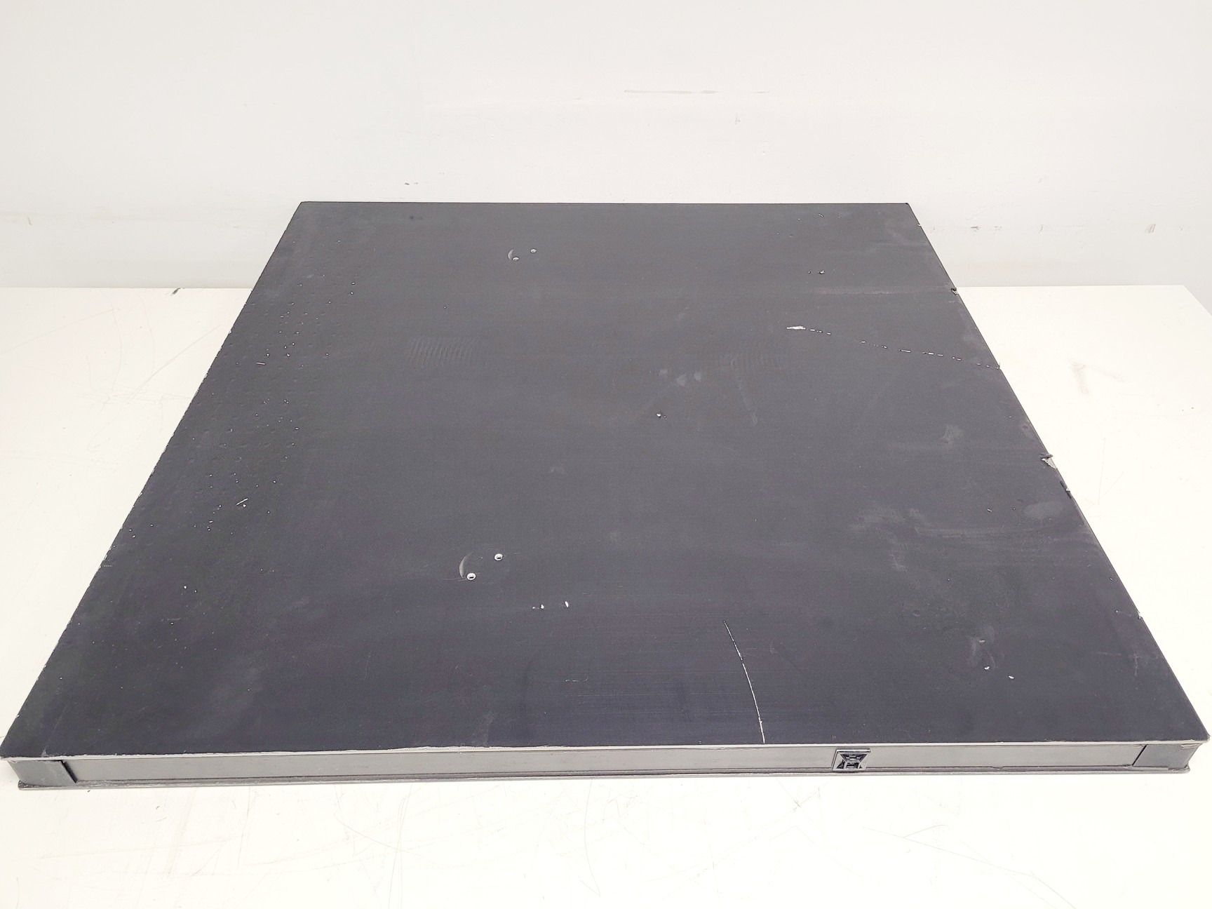 Image of Newport Anti-Vibration Isolation Table Top Metric
