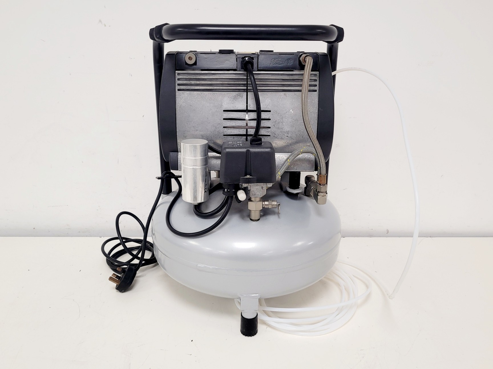 Image of Jun Air OF302-15B Air Compressor 15L