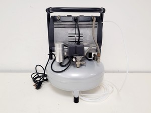 Thumbnail image of Jun Air OF302-15B Air Compressor 15L