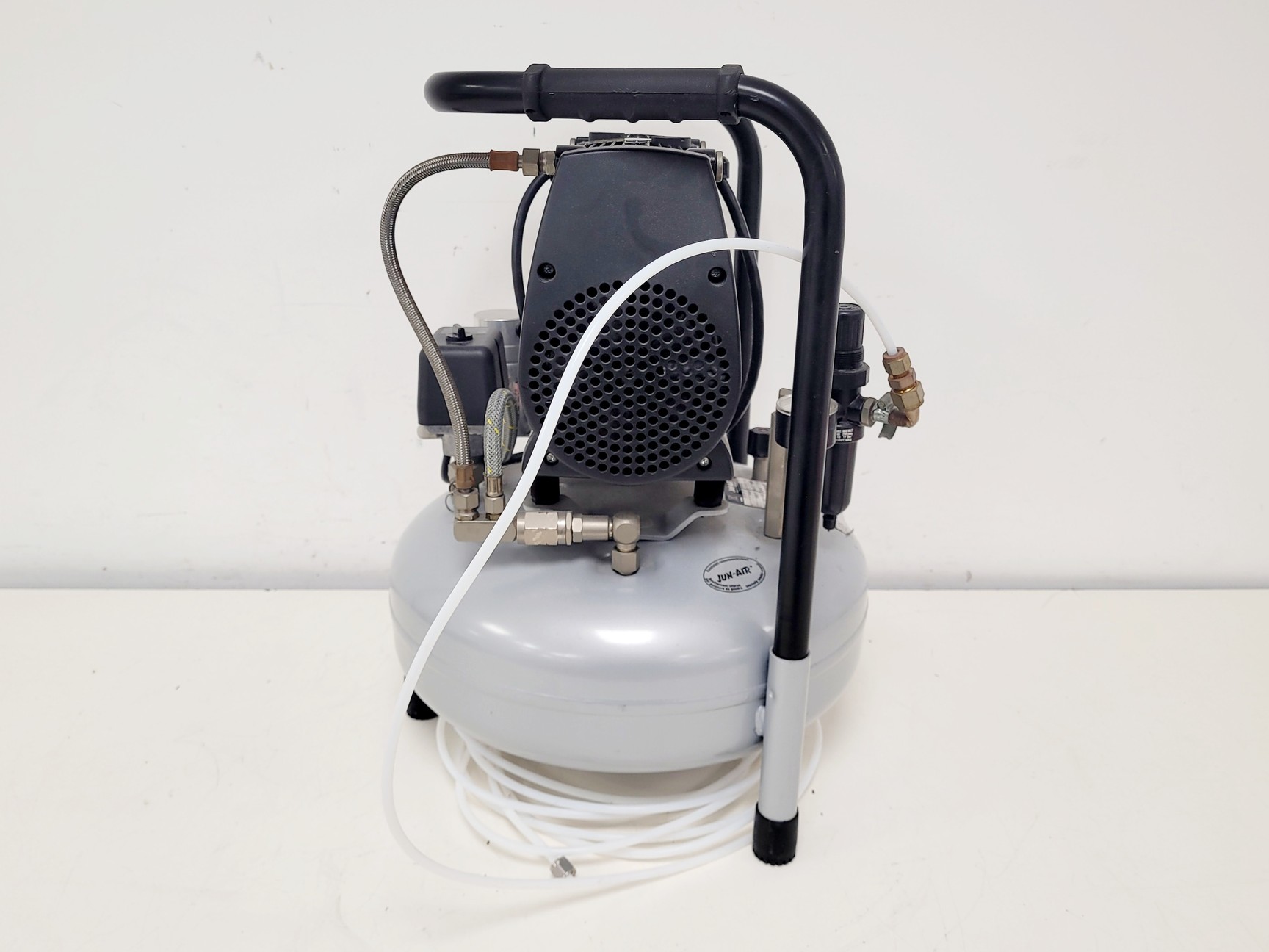 Image of Jun Air OF302-15B Air Compressor 15L