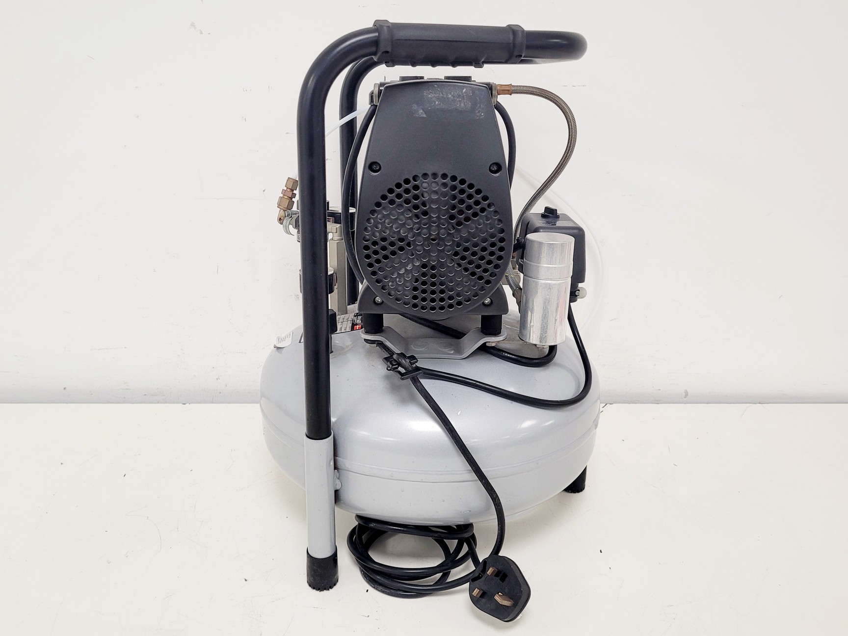 Image of Jun Air OF302-15B Air Compressor 15L