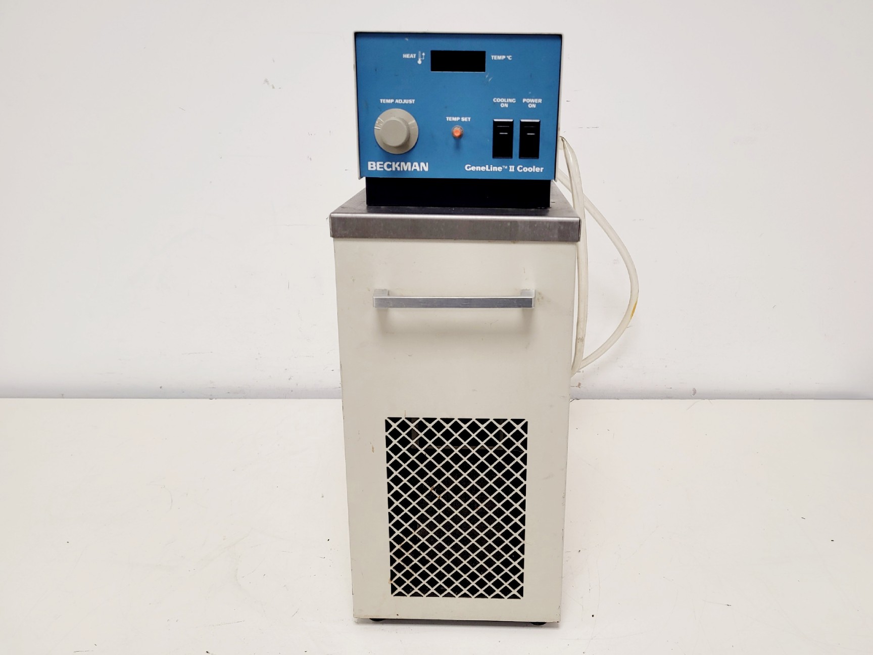 Image of Beckman GeneLine II Cooler w/ OES-2E-220/240 Oscillating Pump