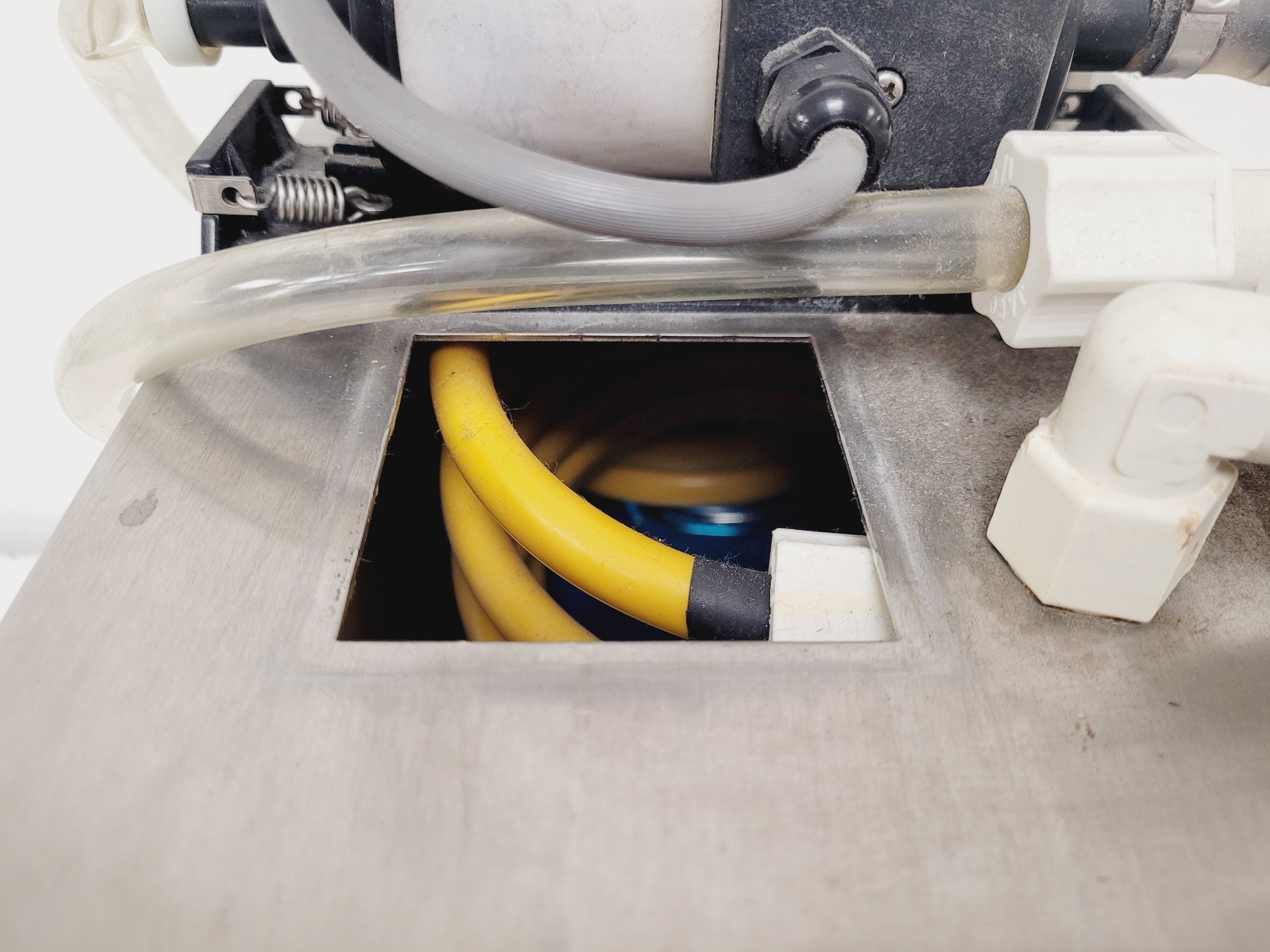 Image of Beckman GeneLine II Cooler w/ OES-2E-220/240 Oscillating Pump