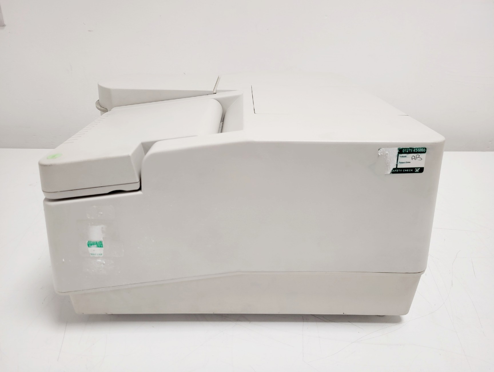 Image of Beckman DU 520 Central Purpose UV/Vis Spectrophotometer Lab