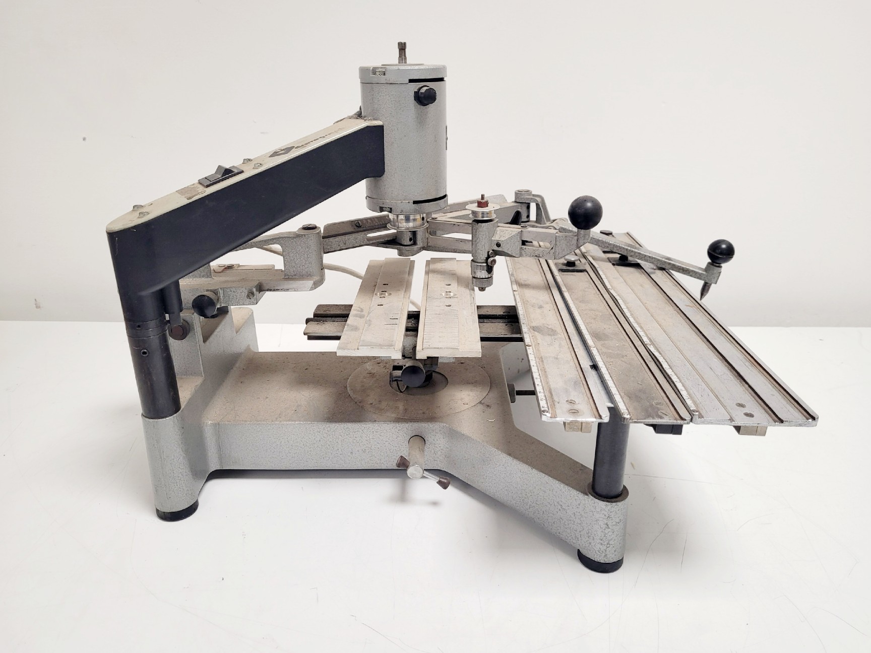 Image of Gravograph Engraver with Letters/Accessories