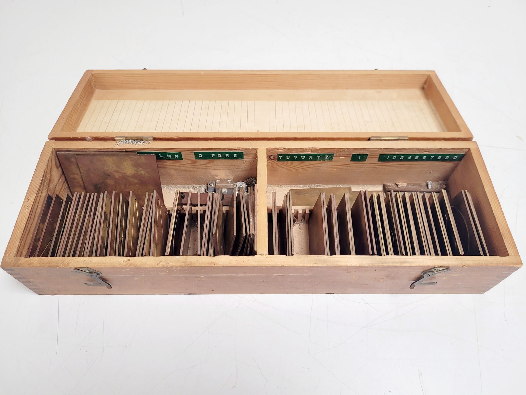 Image of Gravograph Engraver with Letters/Accessories