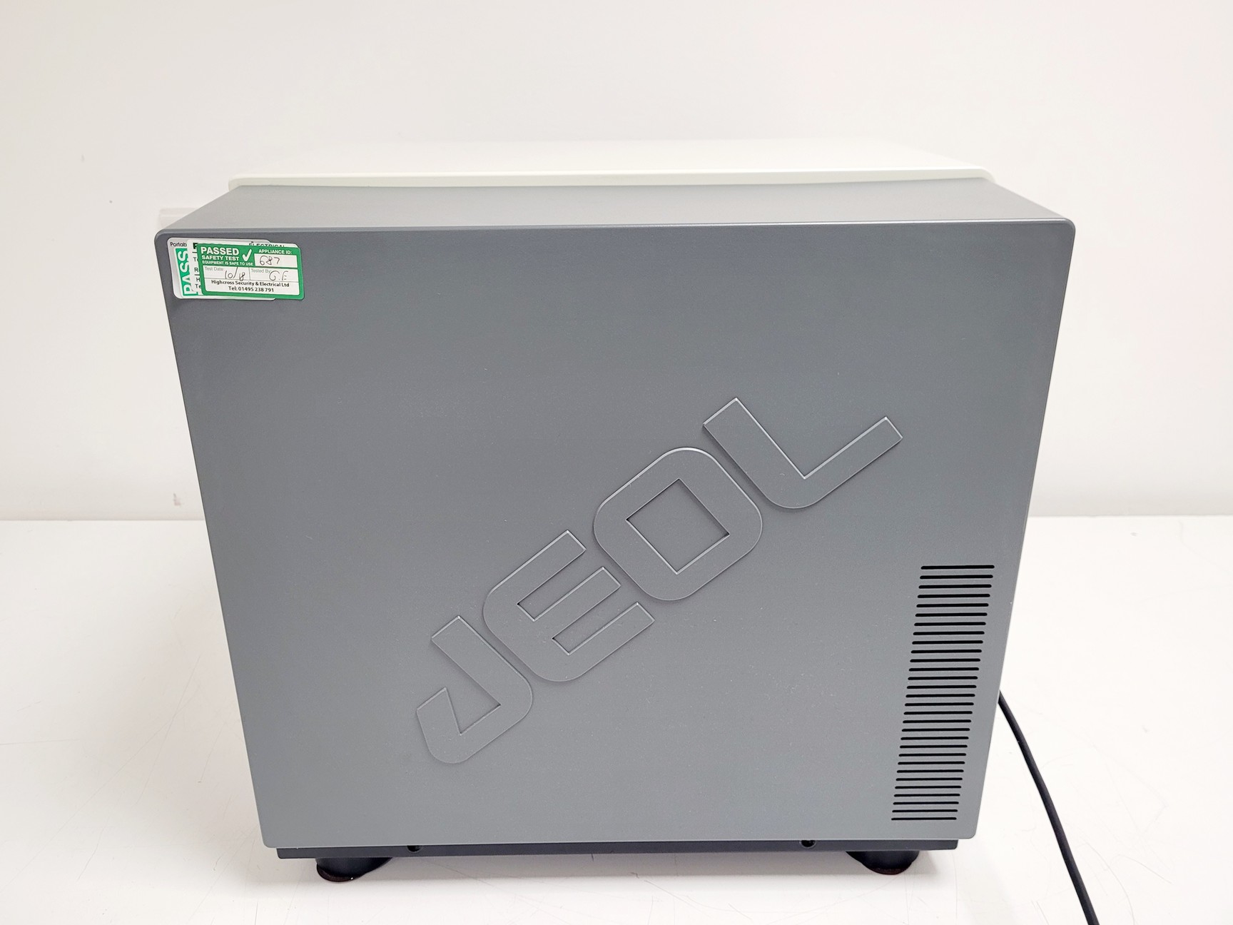 Image of Jeol NeoScope JCM-5000 Benchtop SEM Scanning Electron Microscope Lab