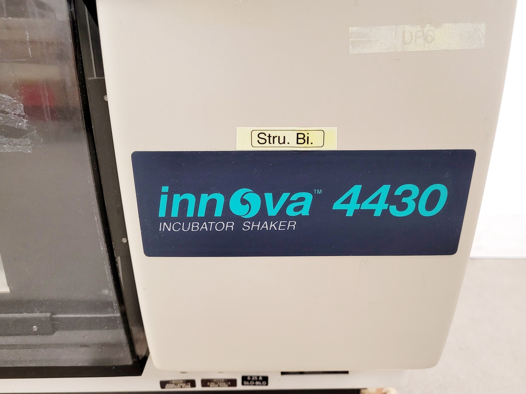 Image of New Brunswick Scientific Innova 4430 Shaking Incubator Lab