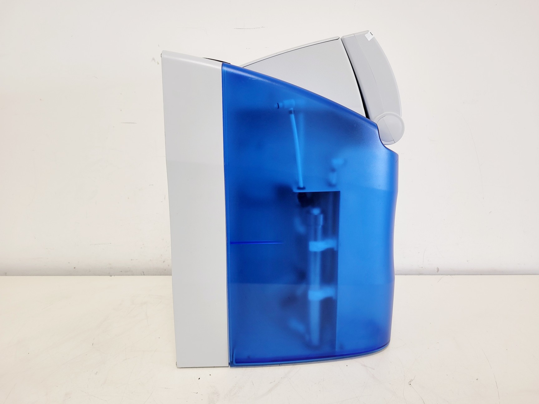 Image of Thermo Scientific Smart2Pure Water Purification System