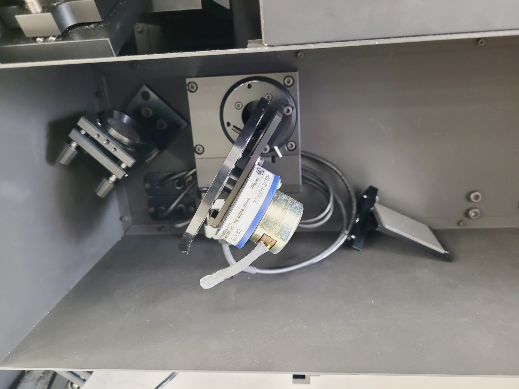 Image of Leica DMLM Microscope w/ Reinshaw Raman Spectrometer Lab