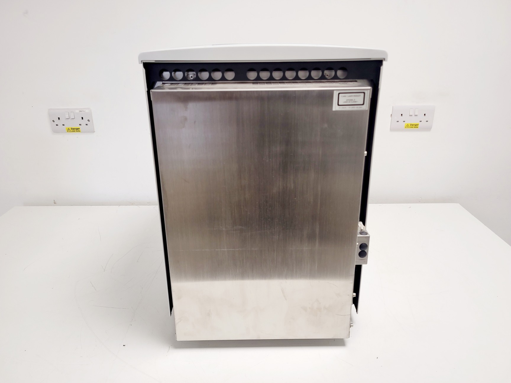 Image of Perkin Elmer Envision Plate Reader w/ PC & Software Lab