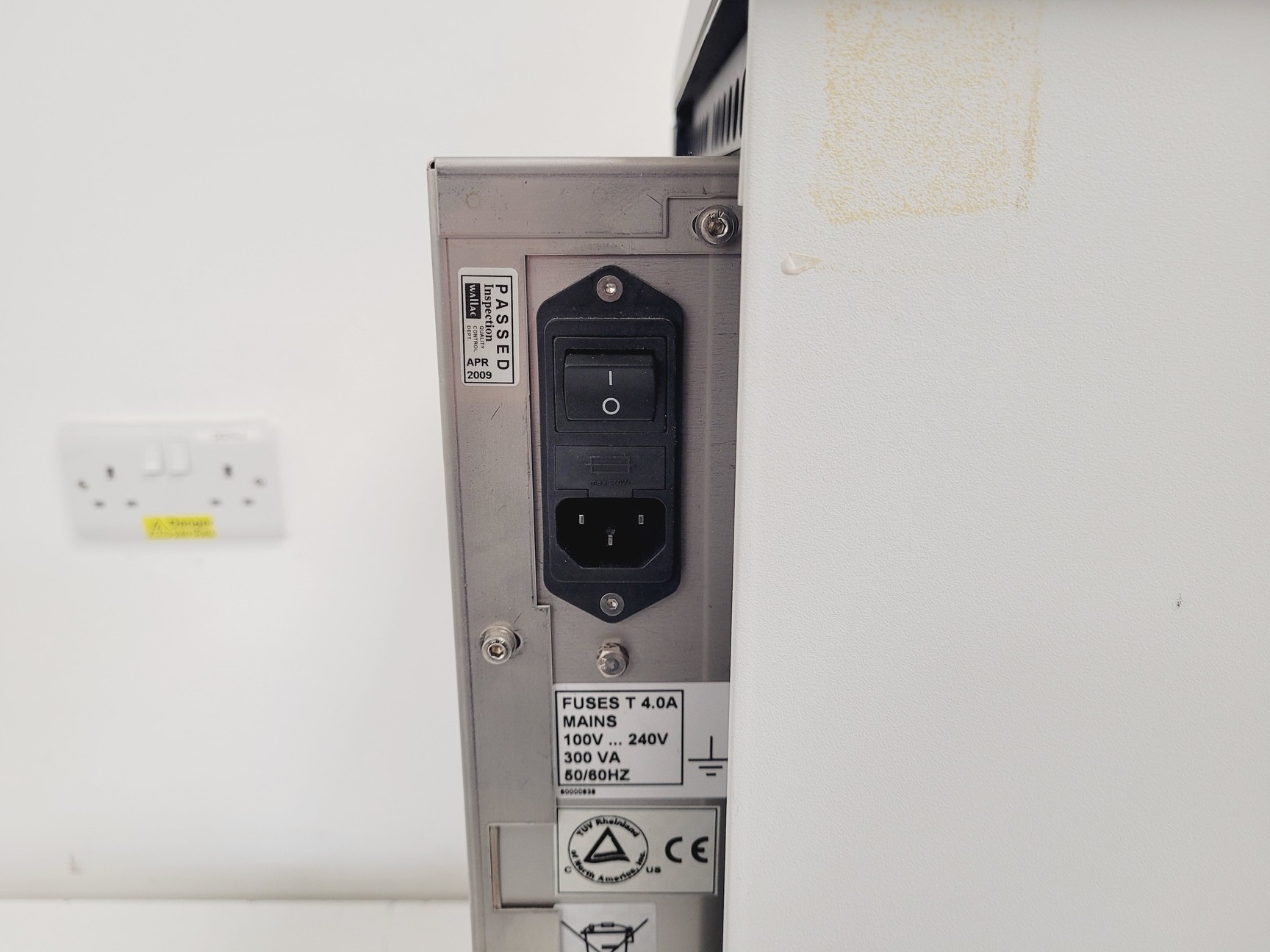 Image of Perkin Elmer Envision Plate Reader w/ PC & Software Lab