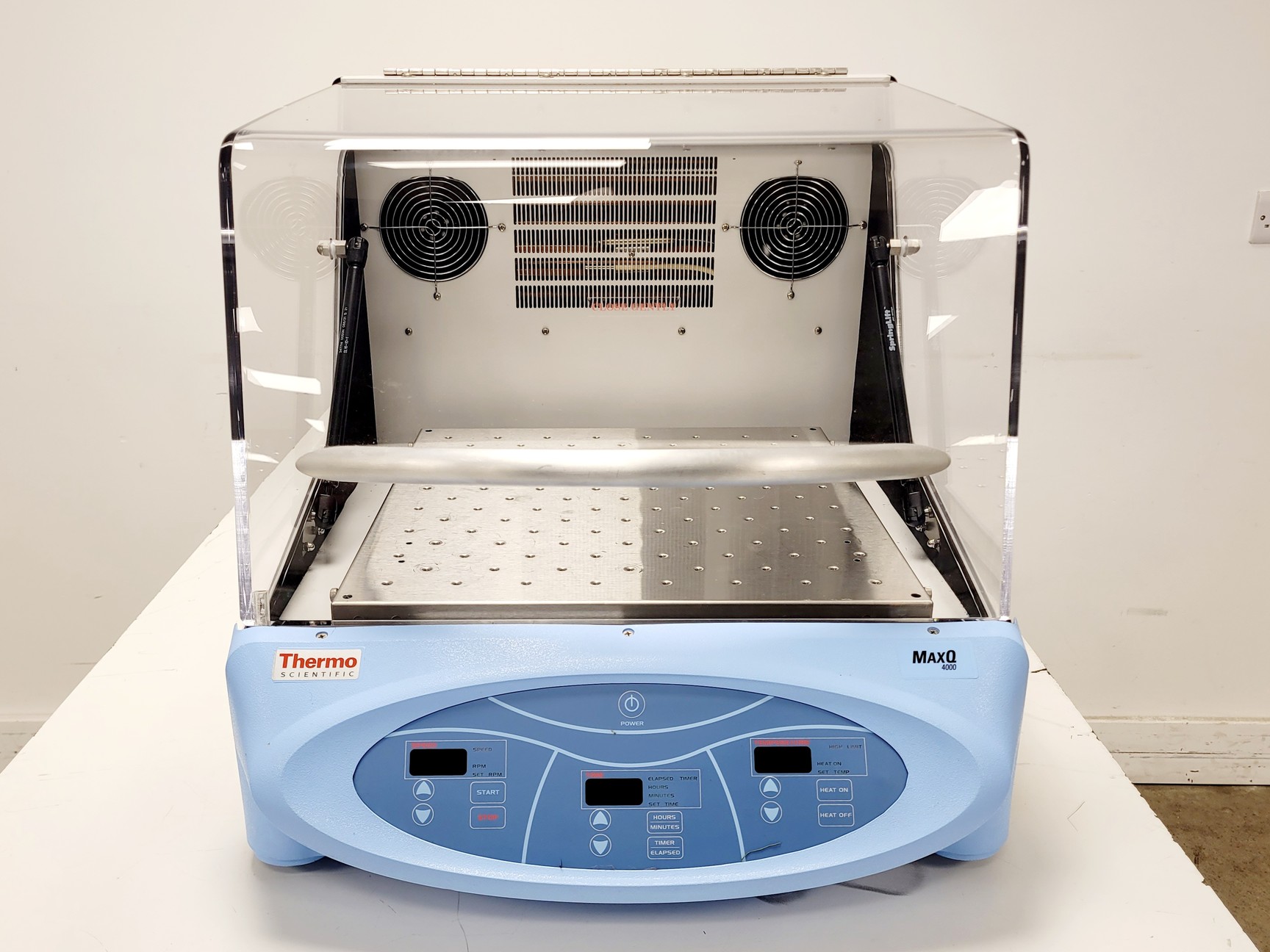 Image of Thermo Scientific MaxQ 4000 Benchtop Orbital Incubator Shaker