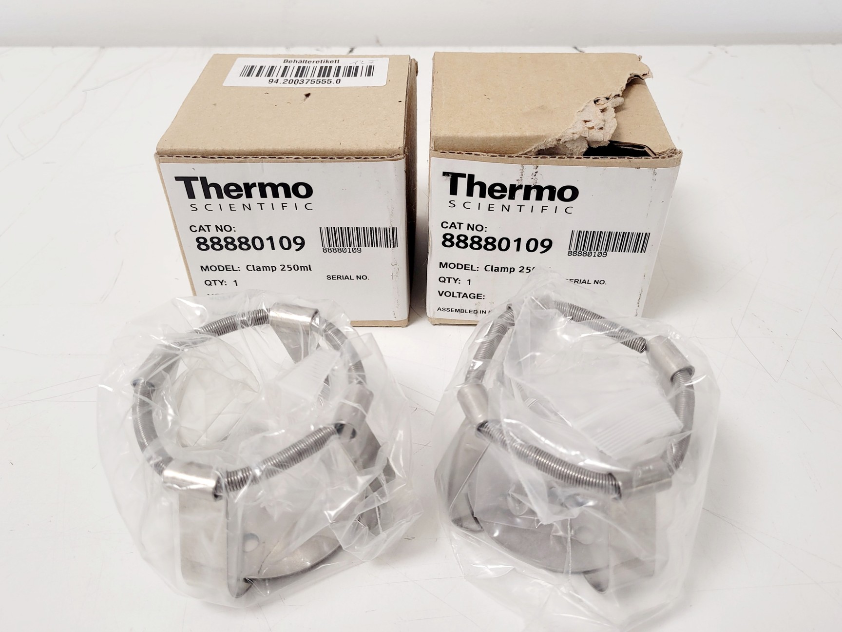 Image of Thermo Scientific MaxQ 4000 Benchtop Orbital Incubator Shaker