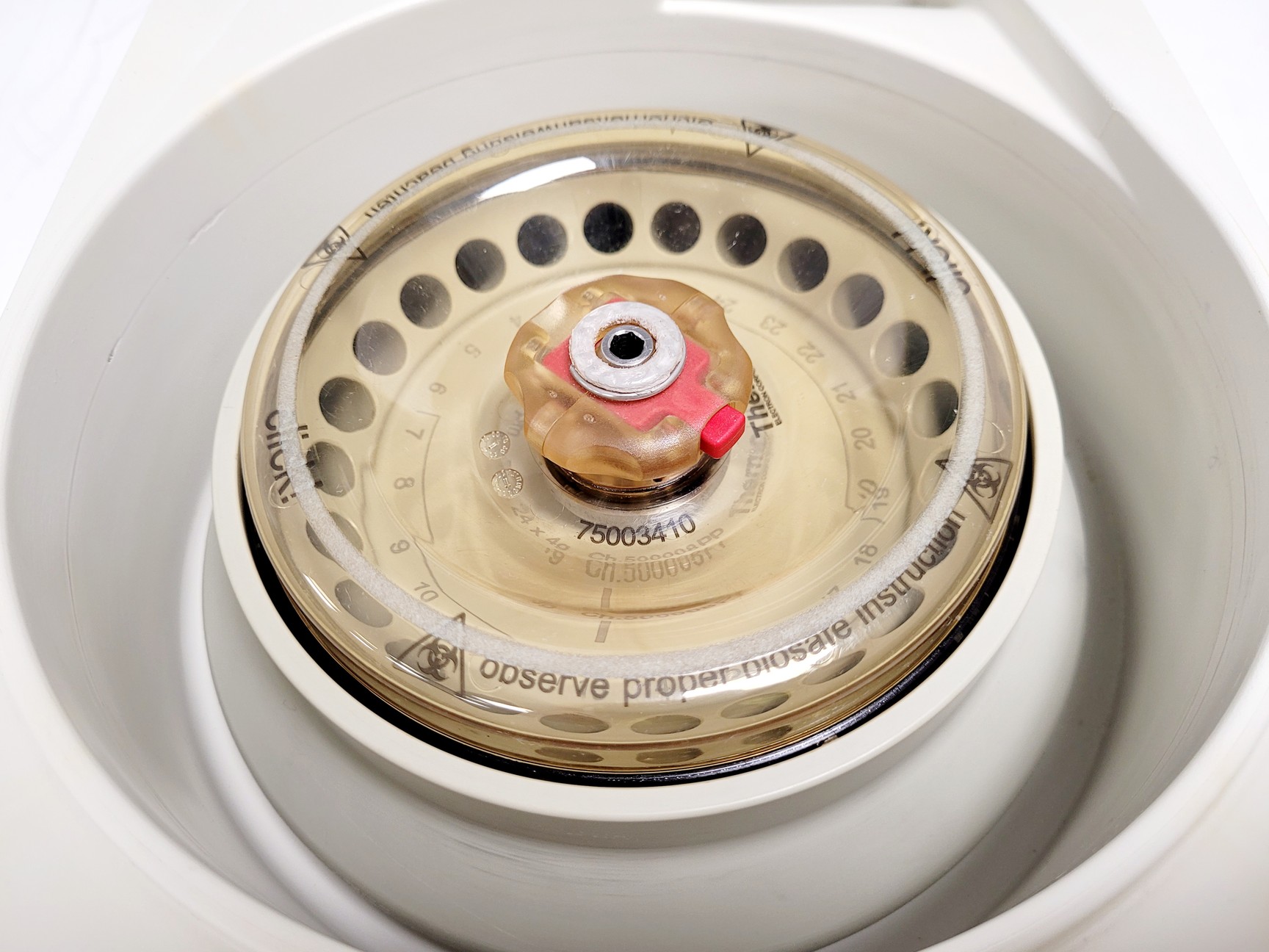 Image of Thermo Scientific Legend Micro 17 Benchtop Centrifuge w/ 75003424 Rotor Lab