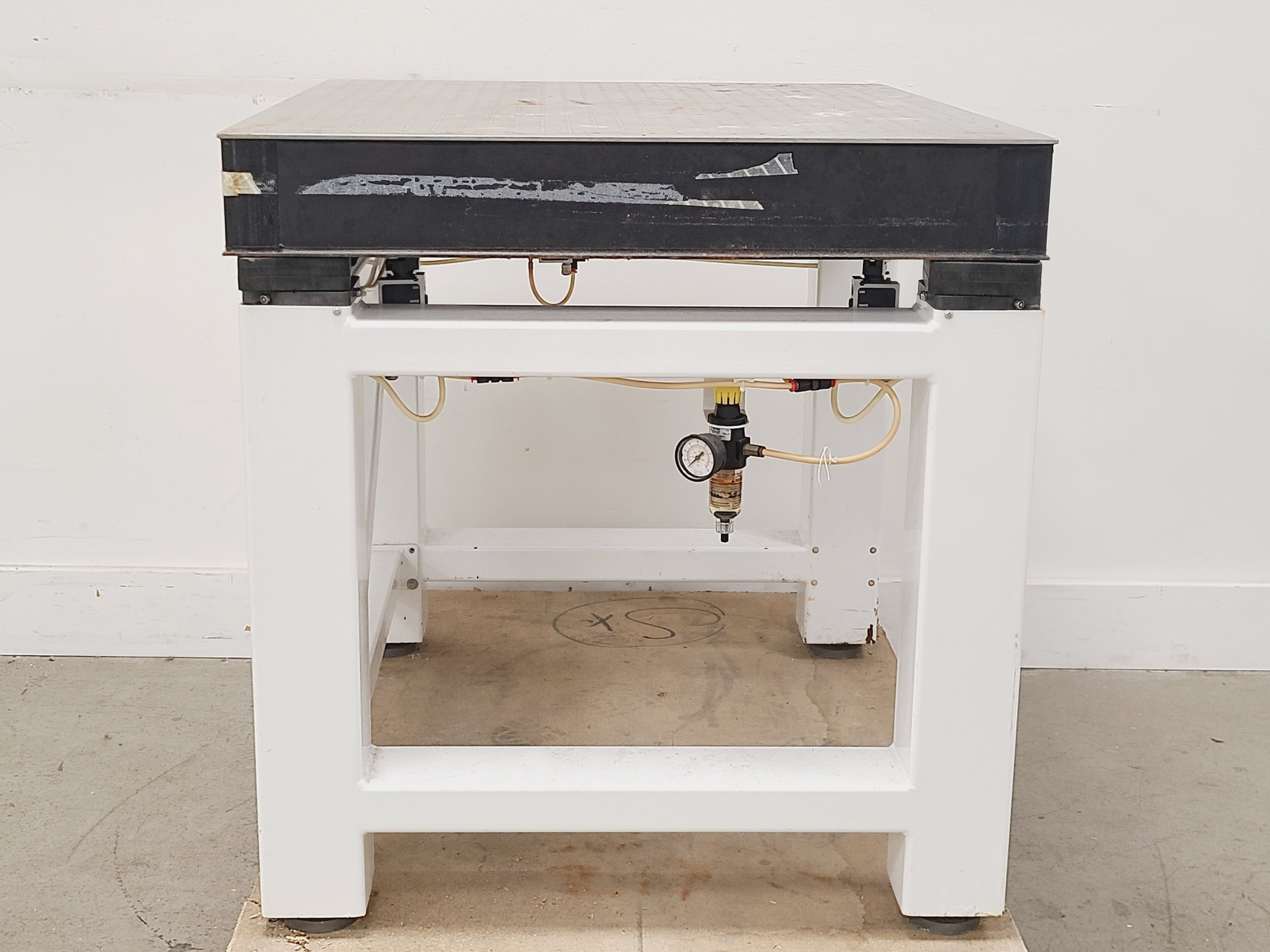 Image of Newport VH3036W-OPT Anti-Vibration Table Imperial Lab