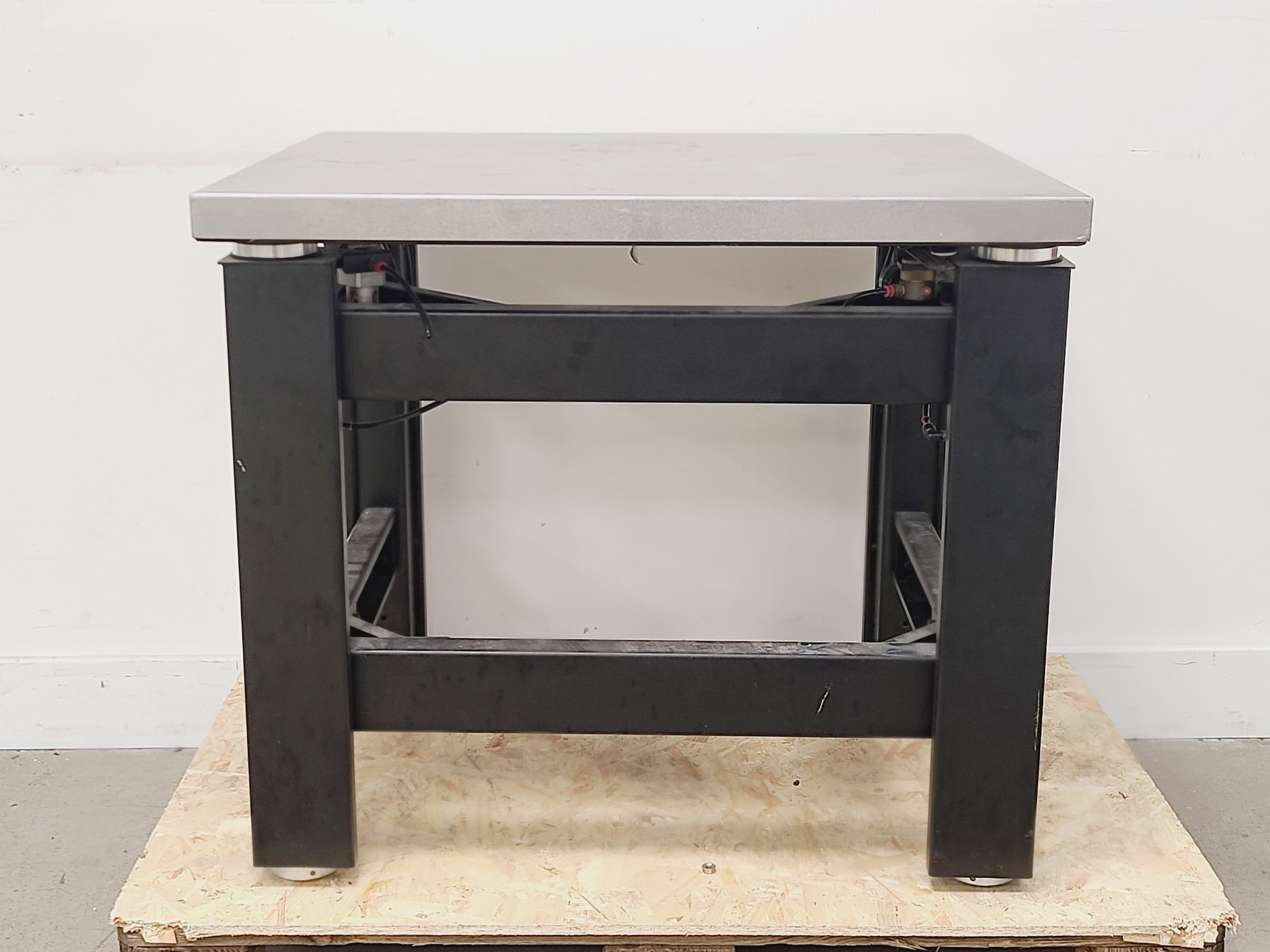 Image of TMC Model 63-530 Anti-Vibration Table