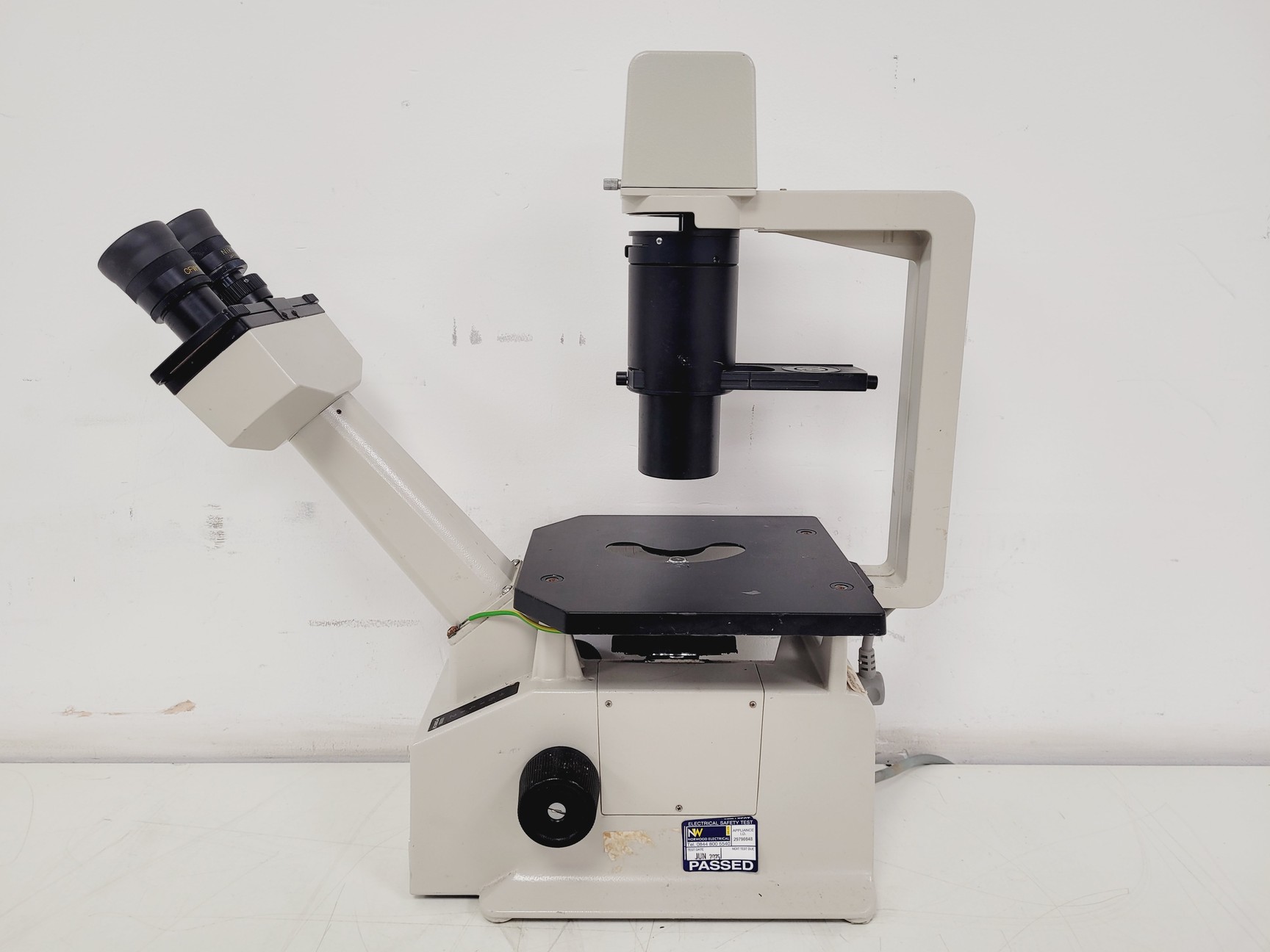 Image of Nikon TMS Inverted Microscope w/ 3 x Objectives Ph3, Flour Lab