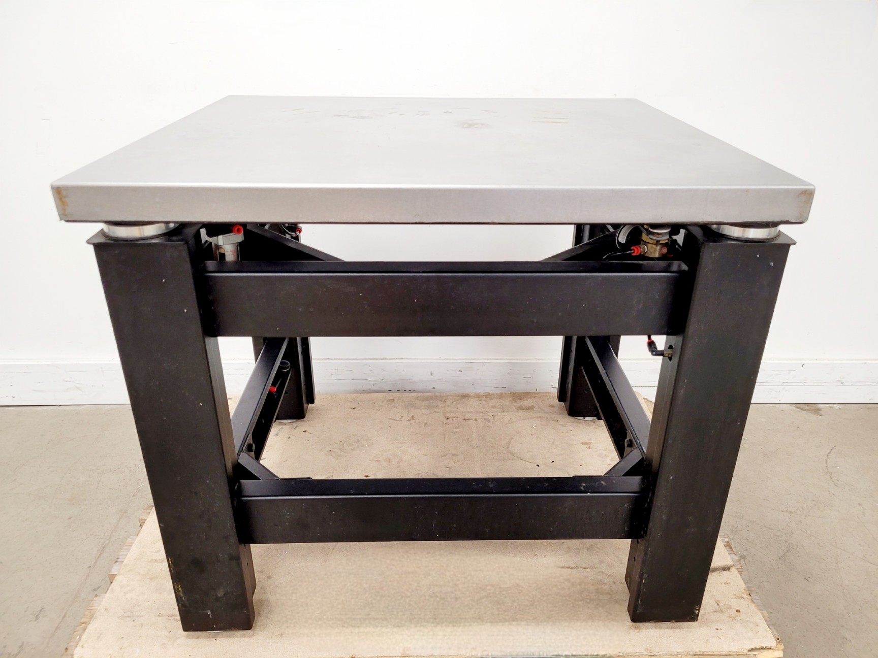 Image of TMC Anti-Vibration Table Model 63-530 Lab
