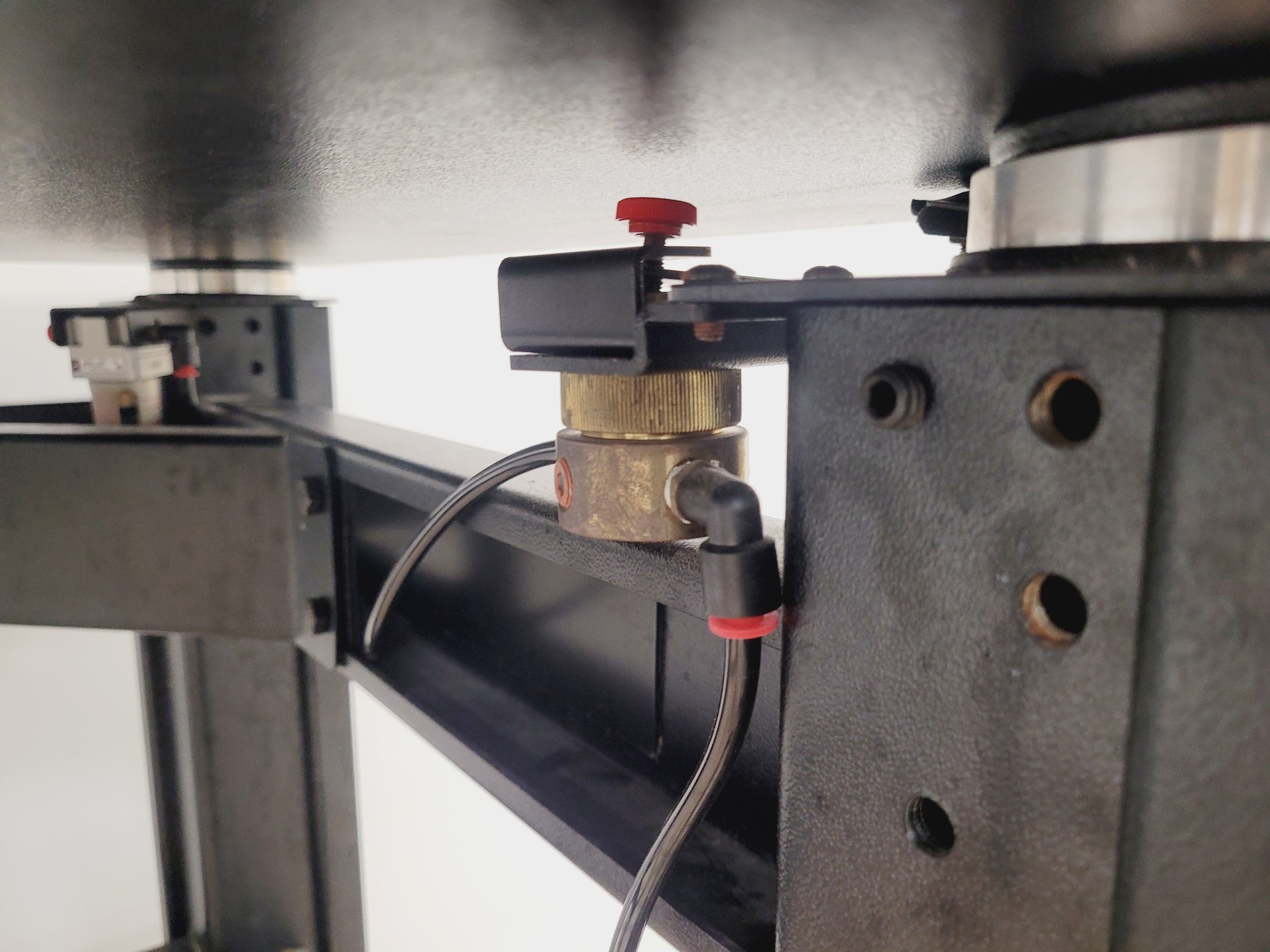 Image of TMC Anti-Vibration Table Model 63-530 Lab