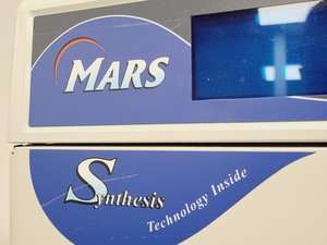 Thumbnail image of CEM MARS 240/50 Microwave Synthesizer Lab