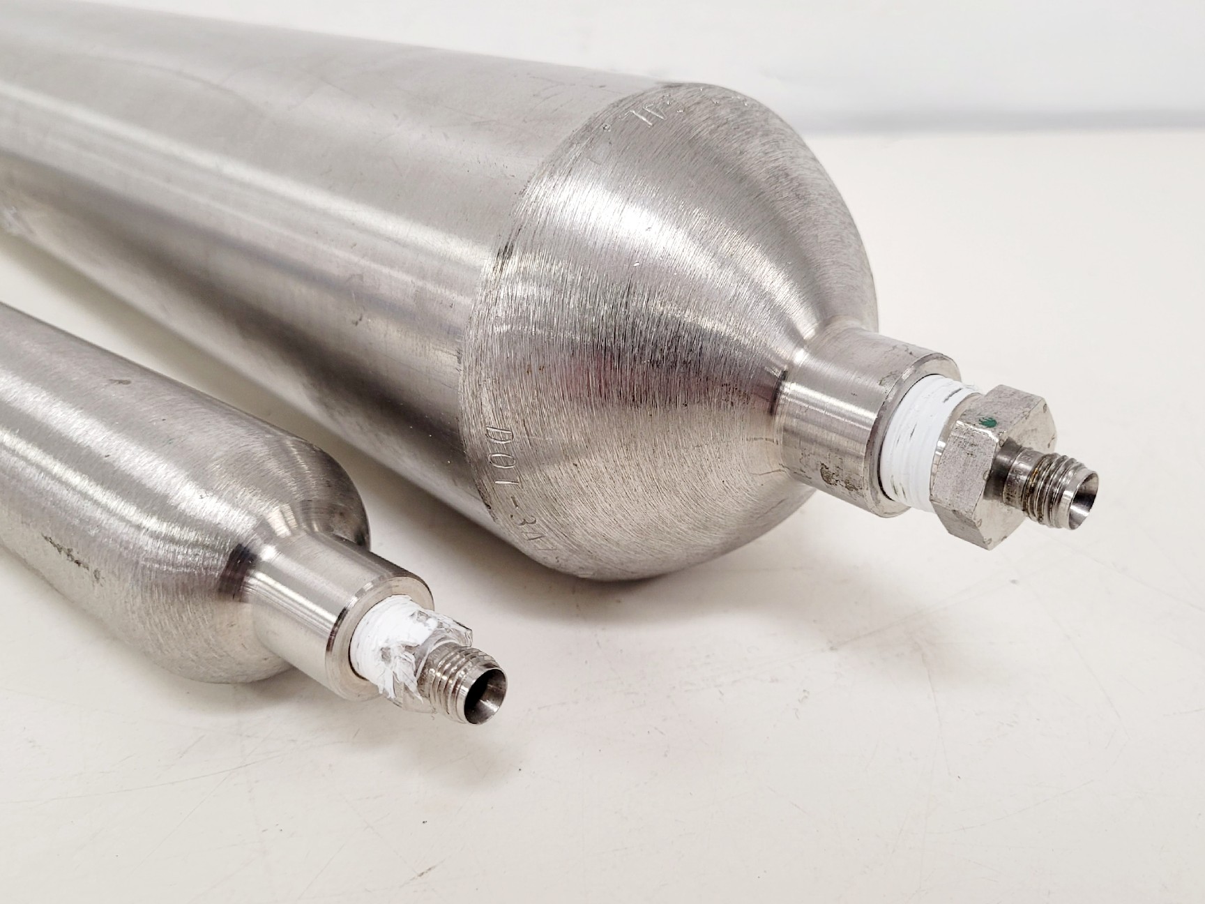 Image of 2 x Swagelok Stainless Steel Double Ended DOT-Compliant Sample Cylinders
