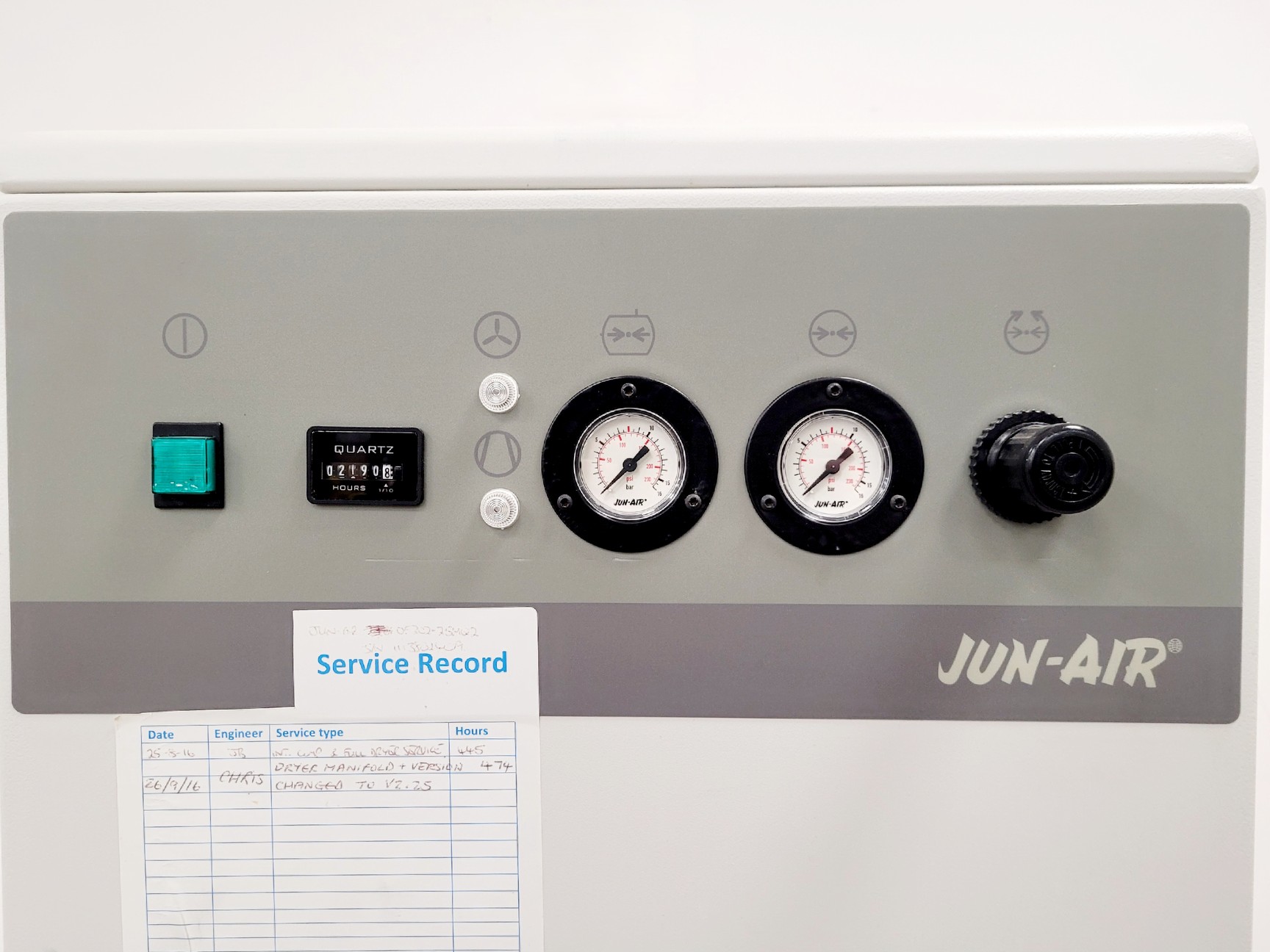 Image of Jun-Air OF302-25MQ Air Compressor Lab