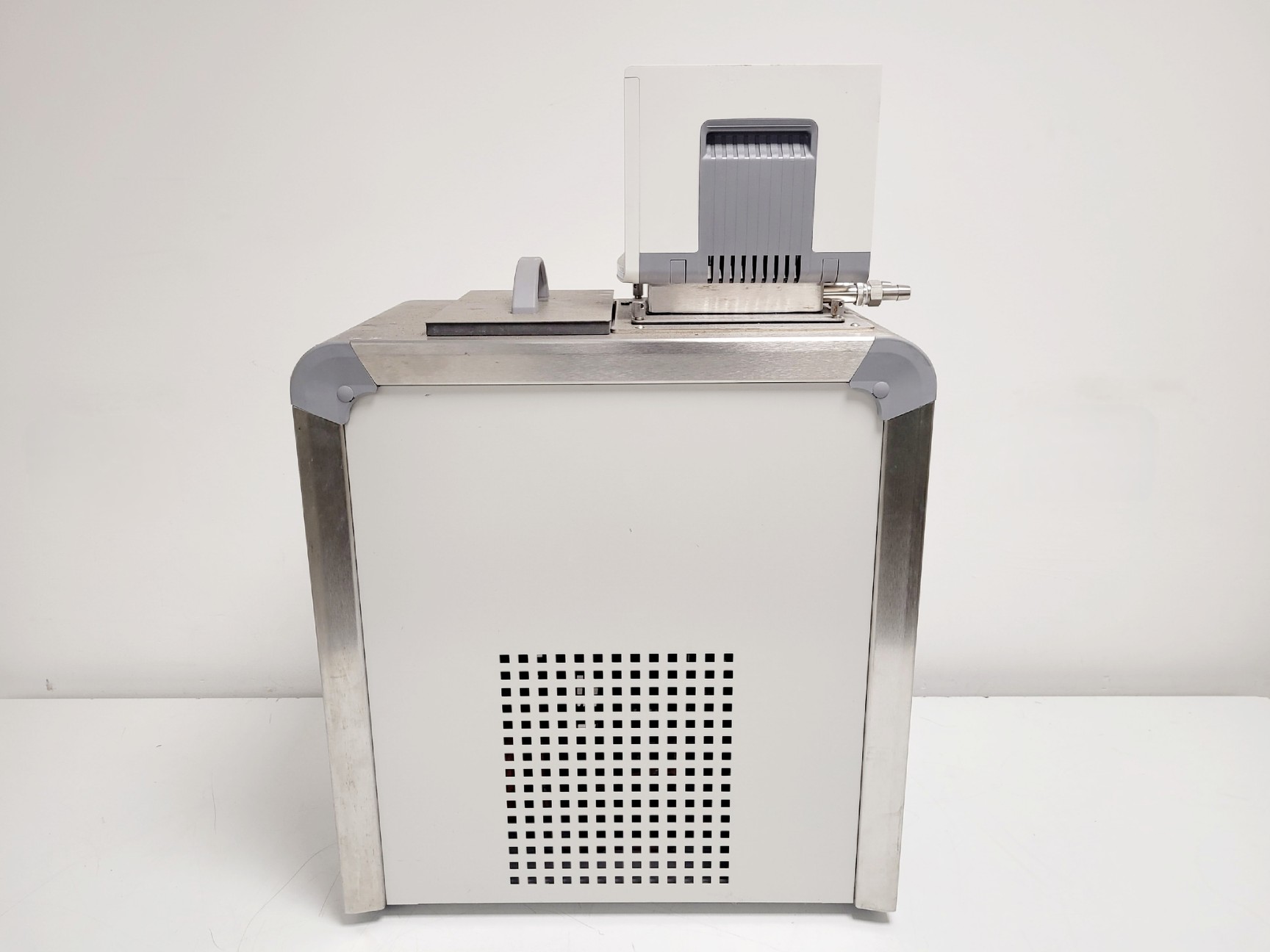 Image of Thermo Scientific Haake SC100/A 28 Recirculating Water Bath Chiller