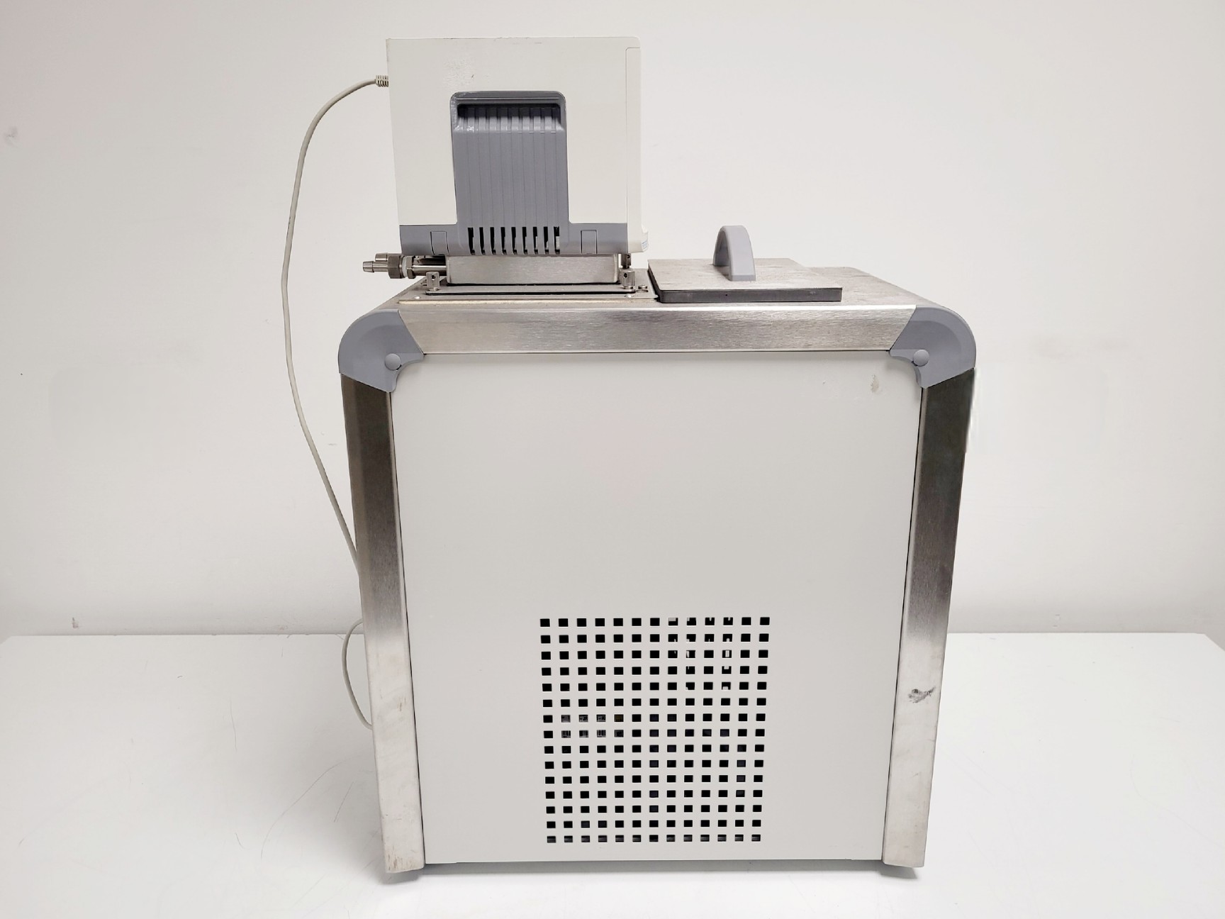 Image of Thermo Scientific Haake SC100/A 28 Recirculating Water Bath Chiller