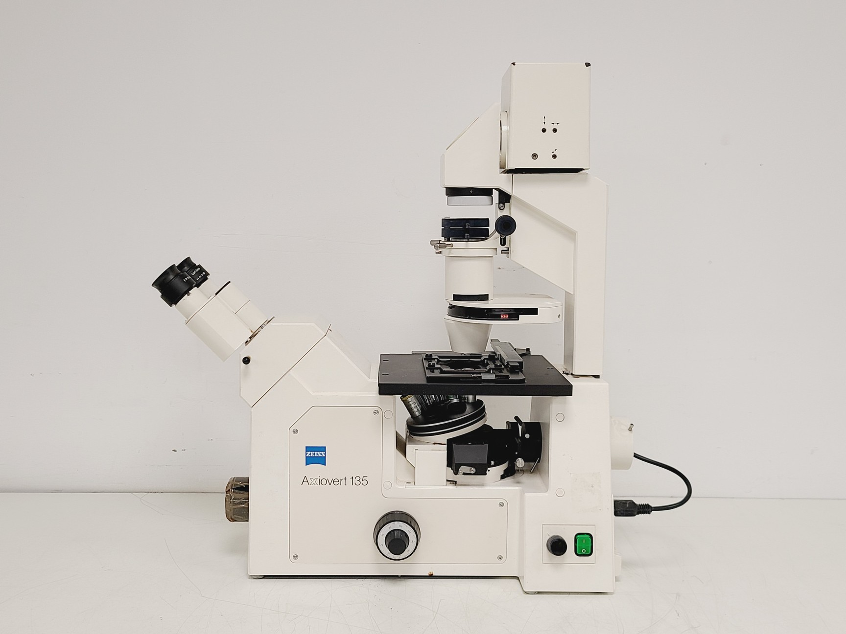 Image of Zeiss Axiovert 135 Inverted Microscope w/ 10x, 40x & 100x Objectives Lab