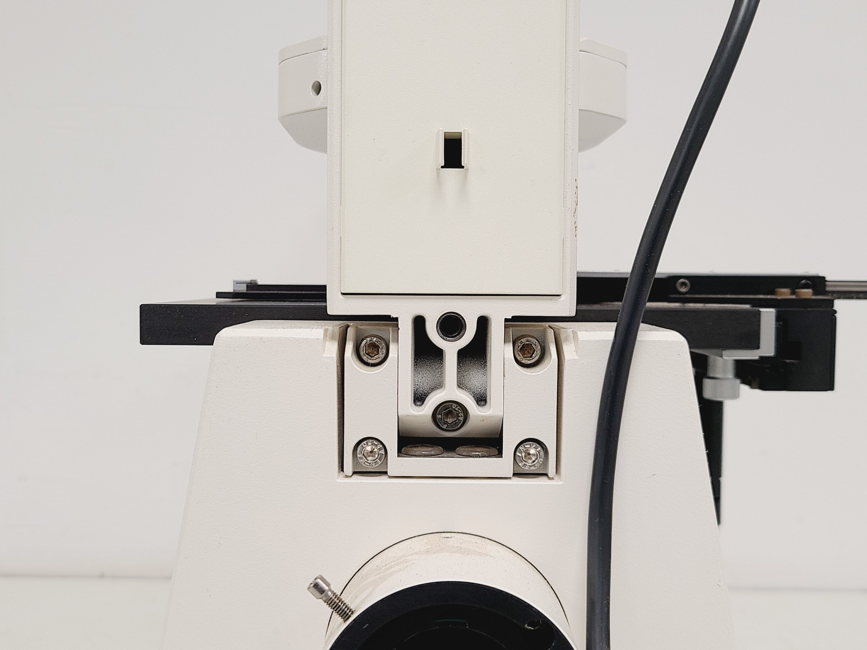 Image of Zeiss Axiovert 135 Inverted Microscope w/ 10x, 40x & 100x Objectives Lab