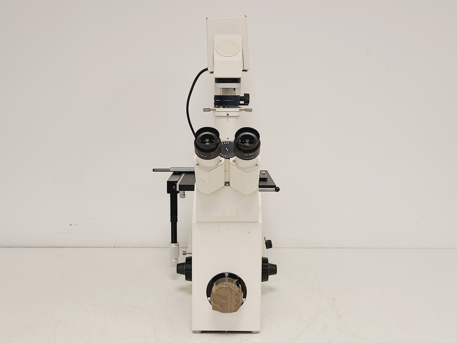 Image of Zeiss Axiovert 135 Inverted Microscope w/ 10x, 40x & 100x Objectives Lab
