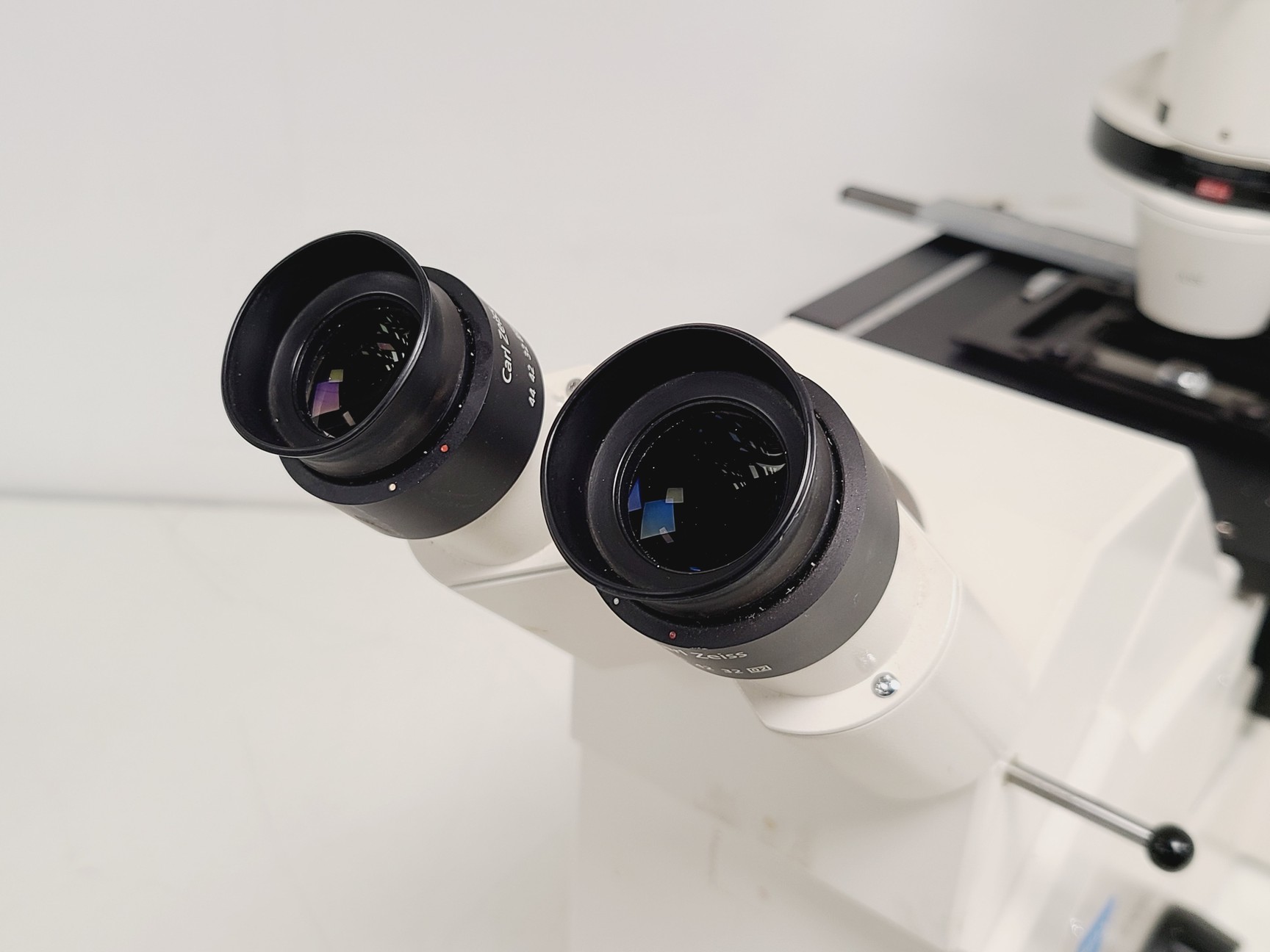 Image of Zeiss Axiovert 135 Inverted Microscope w/ 10x, 40x & 100x Objectives Lab