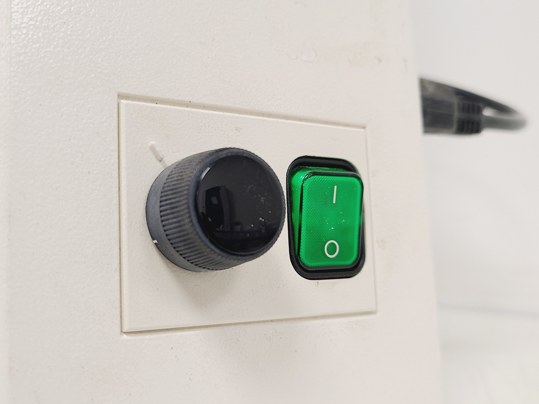 Image of Zeiss Axiovert 135 Inverted Microscope w/ 10x, 40x & 100x Objectives Lab