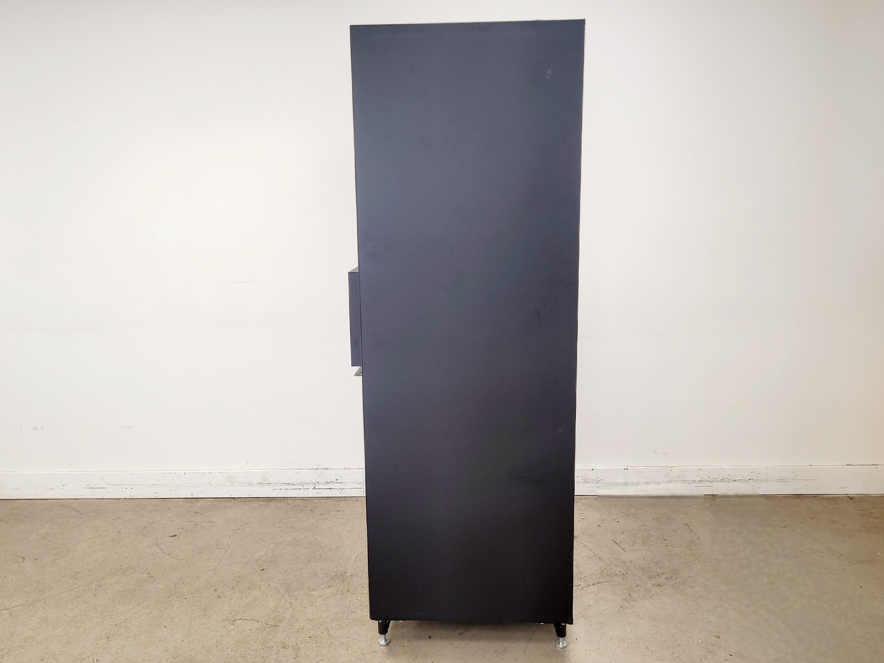 Image of Apex Industrial Technologies Model 3564 Smart Locker - Black