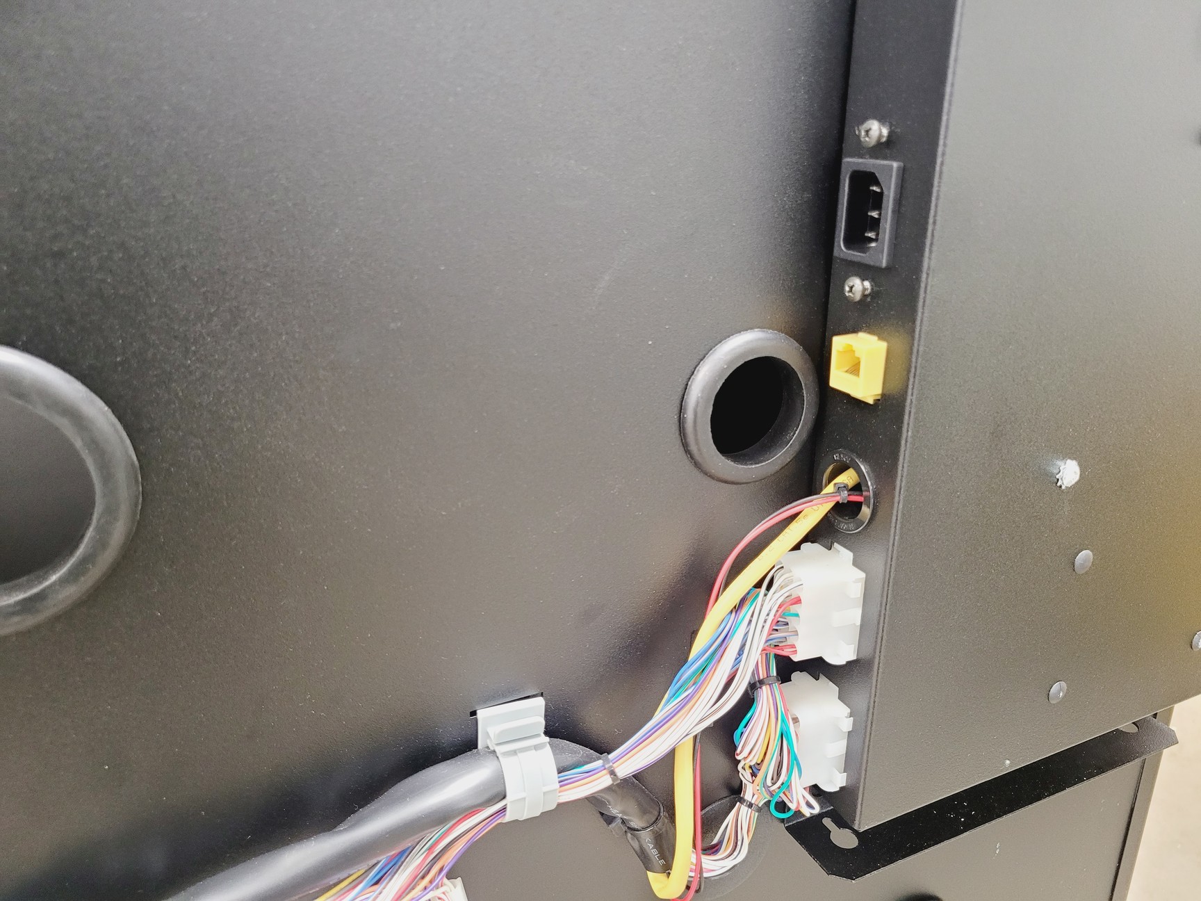 Image of Apex Industrial Technologies Model 3564 Smart Locker - Black