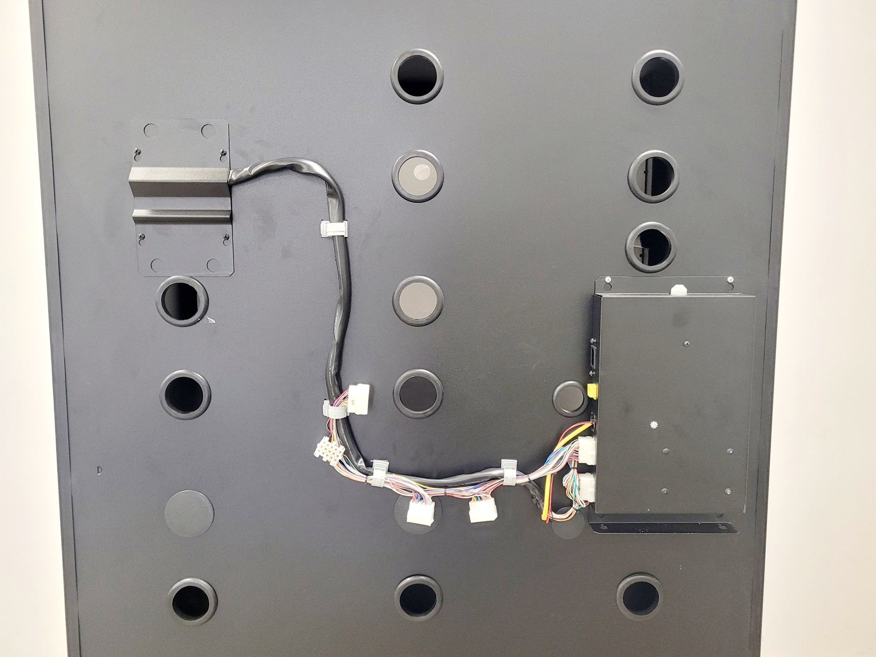 Image of Apex Industrial Technologies Model 3564 Smart Locker - Black