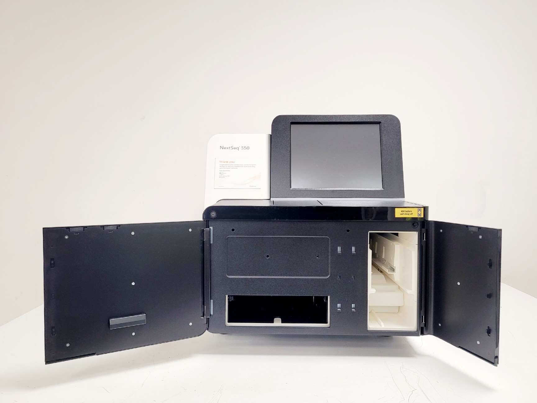 Image of Illumina NextSeq 550 DNA Sequencer Lab