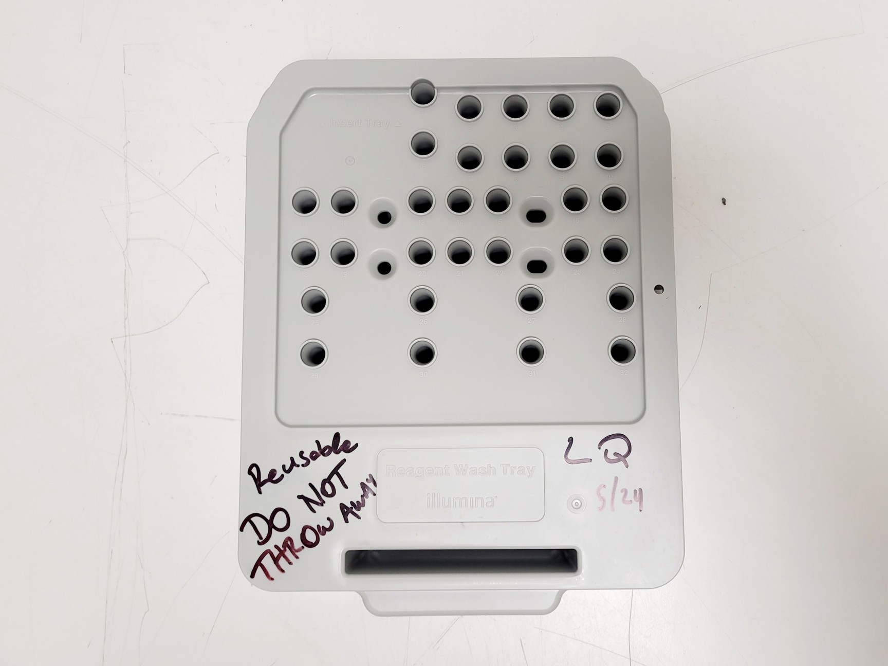 Image of Illumina NextSeq 550 DNA Sequencer Lab