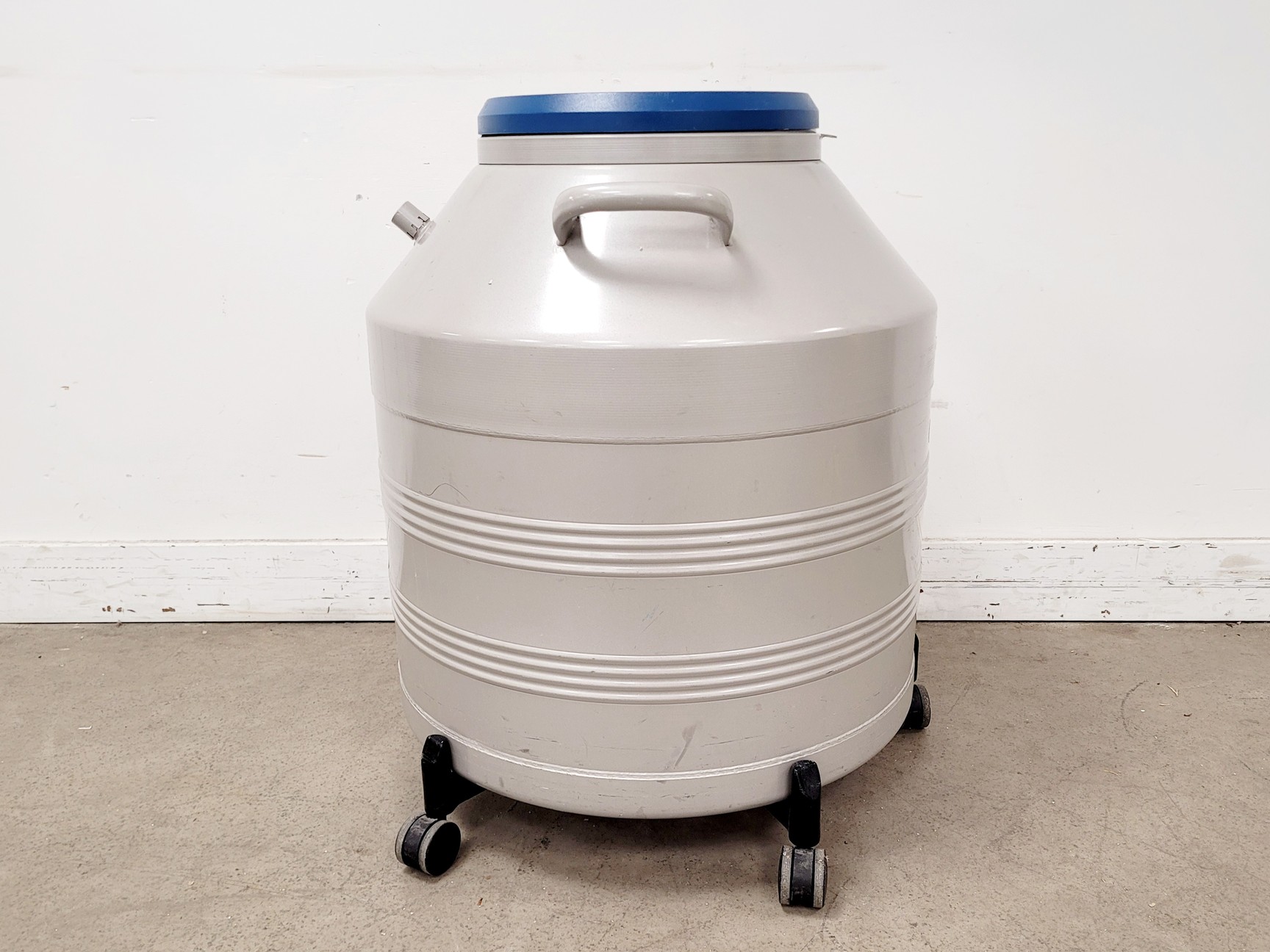 Image of Taylor Wharton LS3000 81L Liquid Nitrogen Dewar