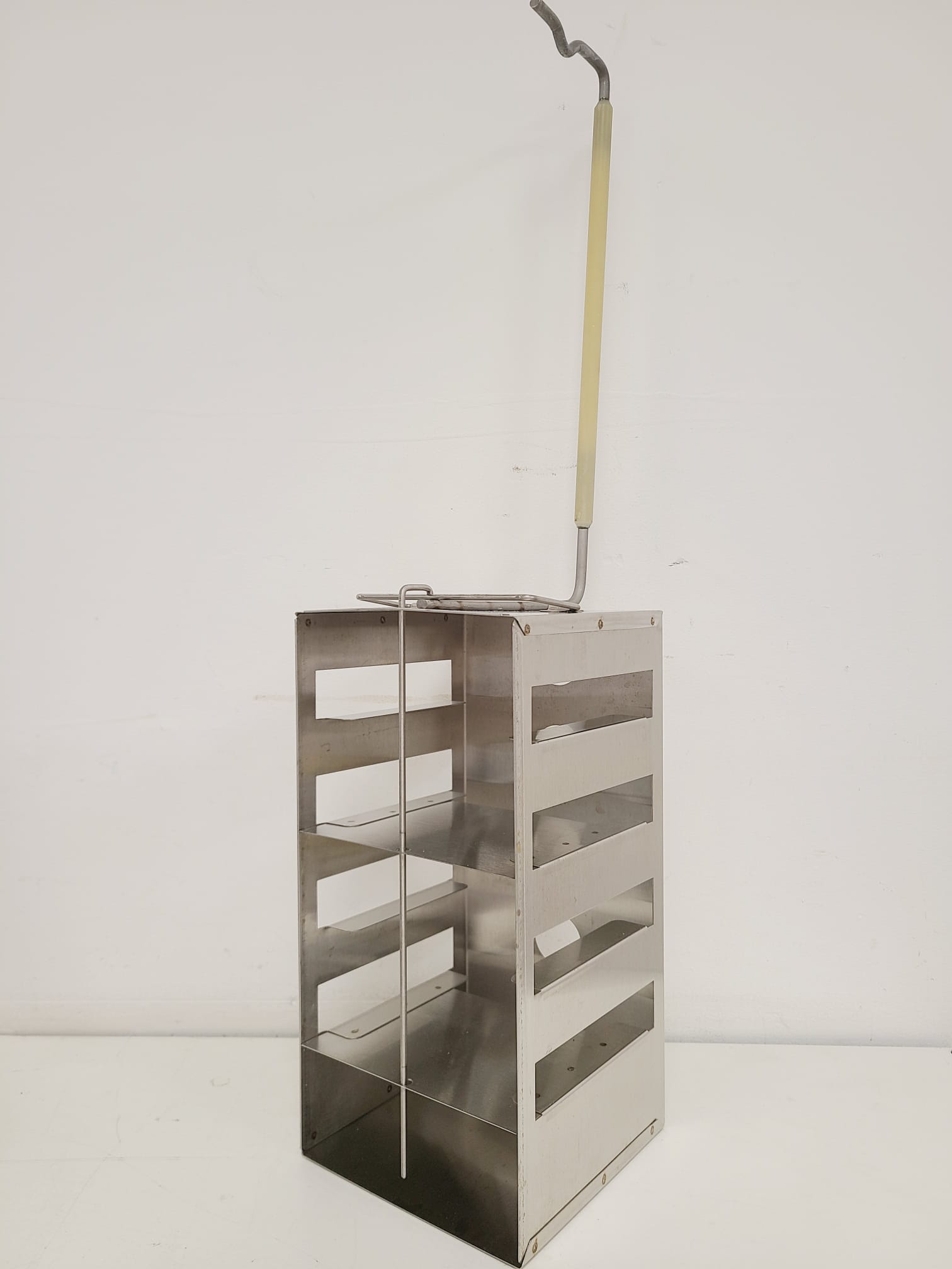 Image of Taylor Wharton LS3000 81L Liquid Nitrogen Dewar