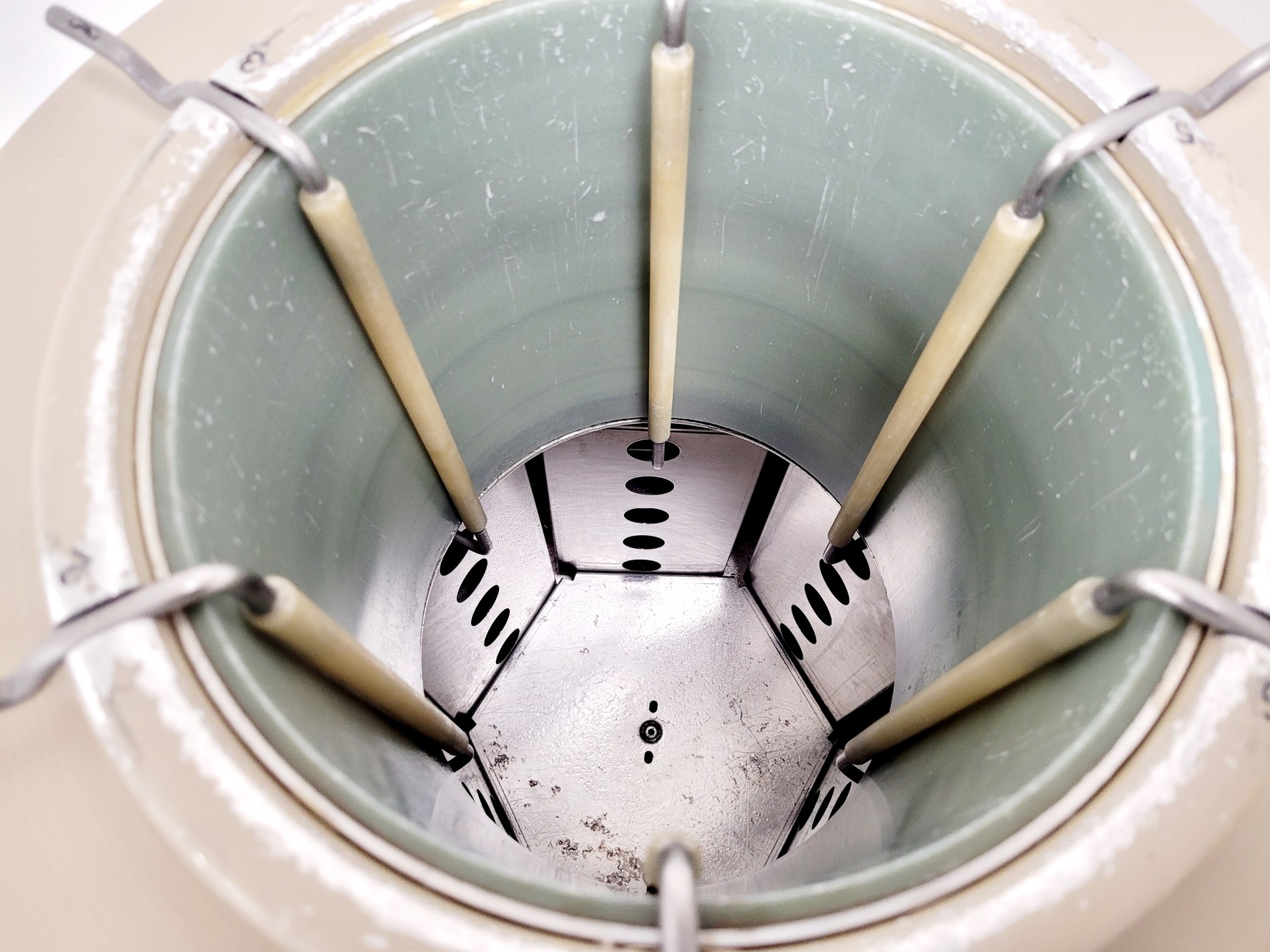Image of Taylor Wharton 3000 RS 81L Liquid Nitrogen Dewar