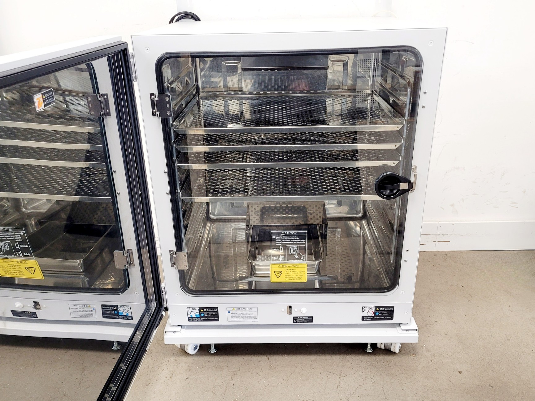 Image of PCHBI MCO-230AICUV-PE CO2 Incubator
