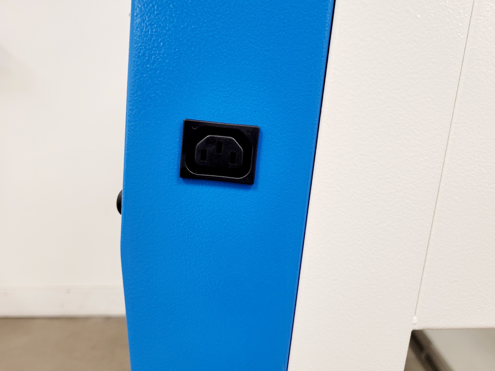 Image of Faster SafeFAST Classic 215 D Class II Biological Safety Cabinet Lab