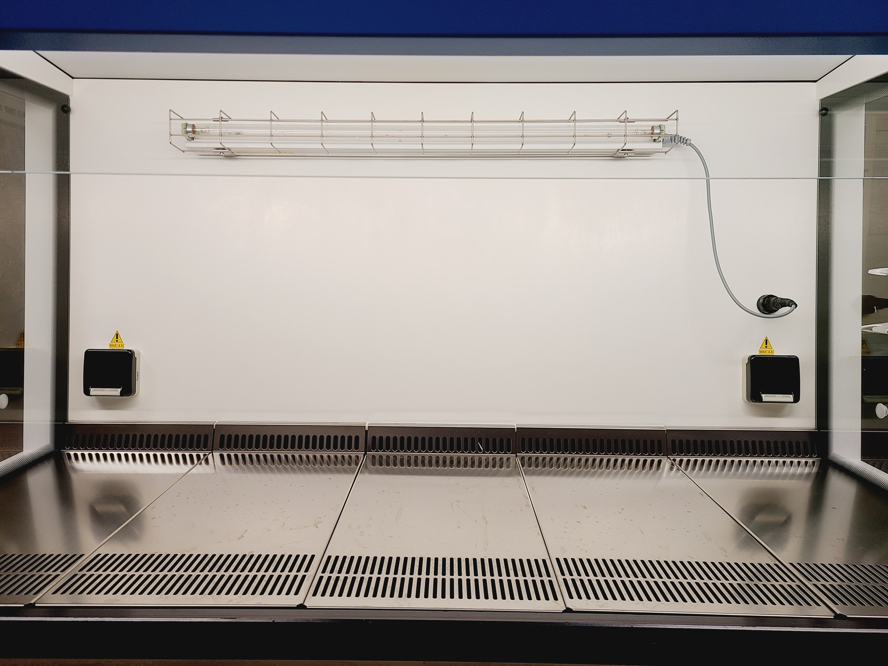 Image of Faster SafeFAST Classic 215 D Class II Biological Safety Cabinet Lab