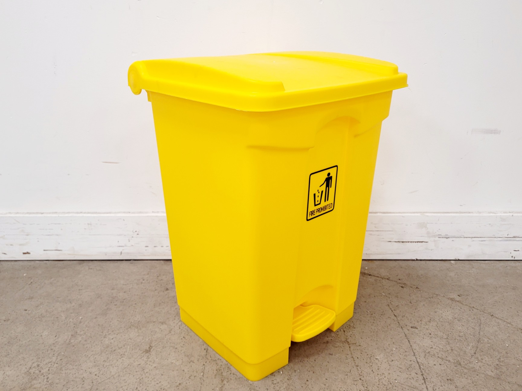 Image of Job Lot of 8 x Yellow Pedal Bins (45L)