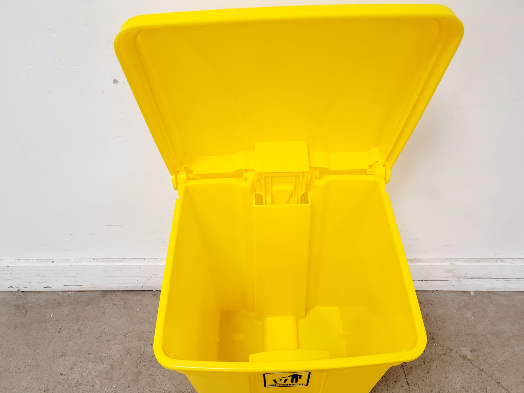 Image of Job Lot of 8 x Yellow Pedal Bins (45L)