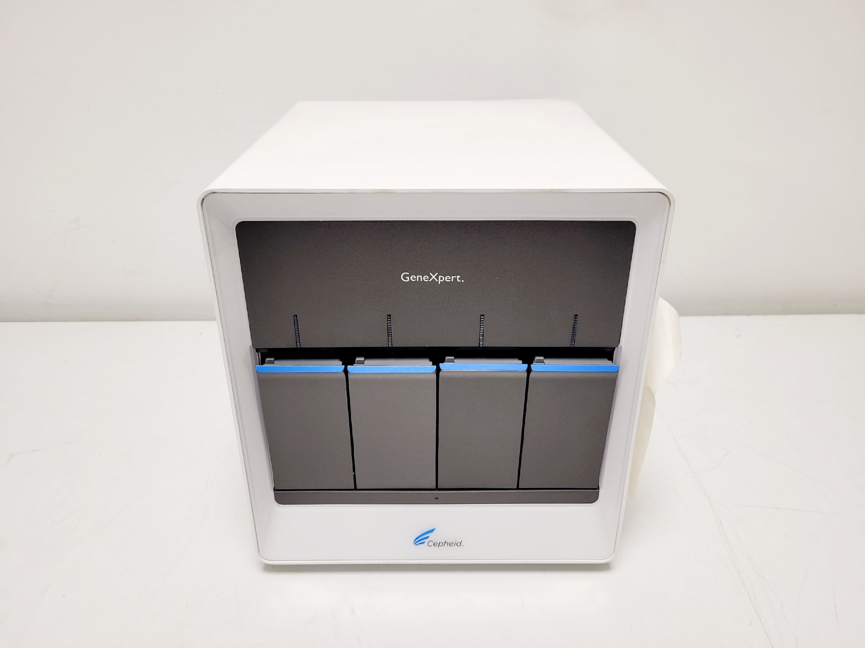 Image of Cepheid GeneXpert IV PCR Machine w/ 51 x Self-Adhesive Plate Seals